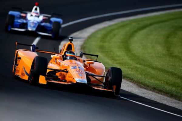 Fernando Alonso sul catino di Indianapolis, è quinto a fine qualifiche