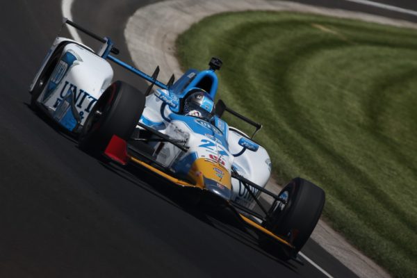 Le Prove della 500 Indy: la Honda si nasconde, mentre Alonso si perfeziona giro dopo giro