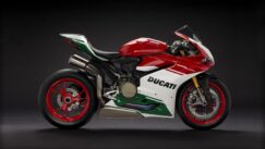 panigale_final-edition_2018_studio_fe_c01_gallery_1920x1080-mediagallery_output_image_1920x1080