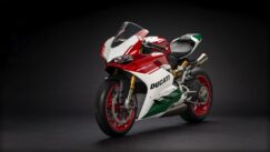 panigale_final-edition_2018_studio_fe_h01_gallery_1920x1080-mediagallery_output_image_1920x1080