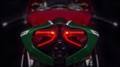 panigale_final-edition_2018_studio_fe_z02_gallery_1920x1080-mediagallery_output_image_1920x1080
