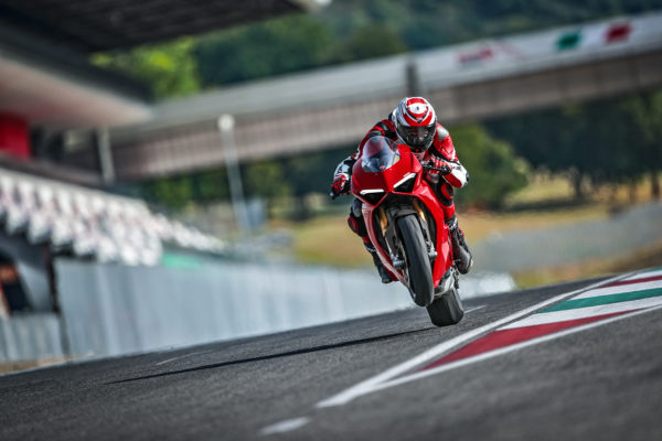 40-panigale-v4-s