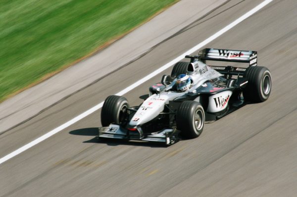 mika_ha%cc%88kkinen_2000_united_states_grand_prix
