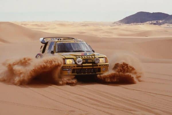 peugeot-205-t16-parigi-dakar-1987