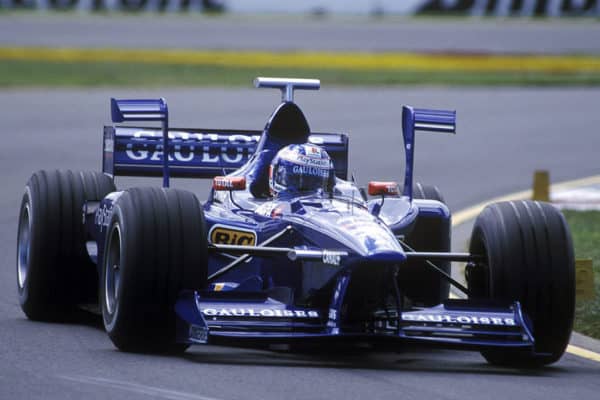tc4841d_olivier-panis-prost-ap01-19-fotoshowimag