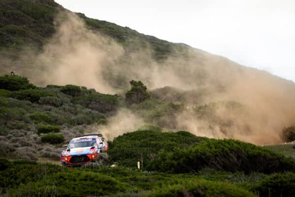 Dani Sordo vince il Rally di Sardegna, Neuville beffa Ogier negli ultimi km!