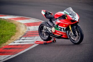 panigalev2_bayliss_1stchampionship20thanniversary-_33__uc308331_mid