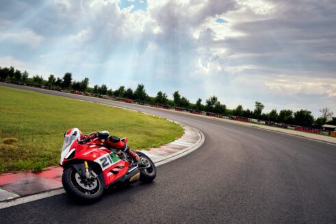 panigalev2_bayliss_1stchampionship20thanniversary-_55__uc308407_high