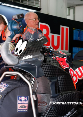 Photogallery MotoGP: ecco le moto più felici in pista a Sepang